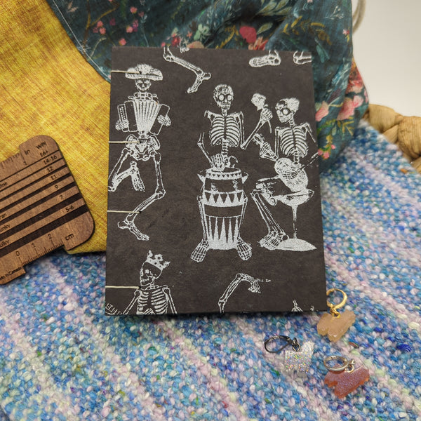 Knitting/Crochet Handmade Project Tracking Notebook