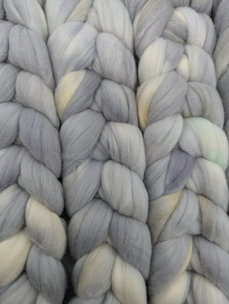 Hand Dyed Rambouillet 115g